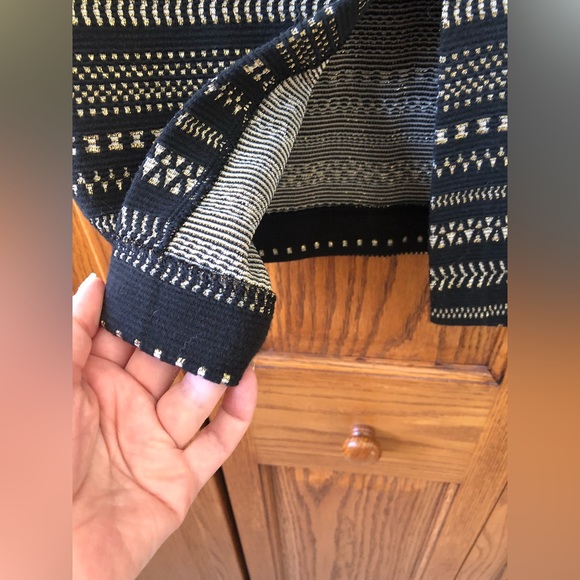 Express Pencil Skirt, Black and Gold, Size S - Picture 5 of 6